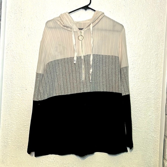 Shein curve black gray, and white zip top hooded sweater size 1XL - Picture 1 of 7